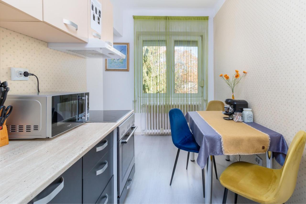 Moonlight Central Apartments Oradea Luaran gambar